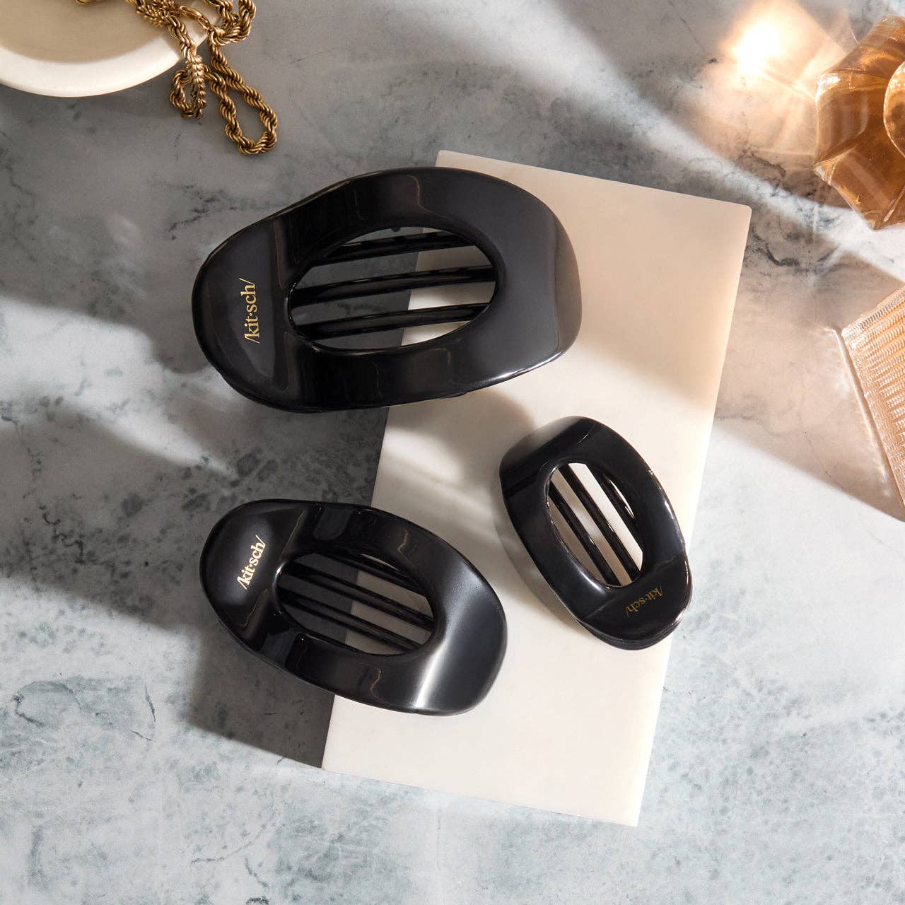 Kitsch Black Flat Cloud Clip Lg.