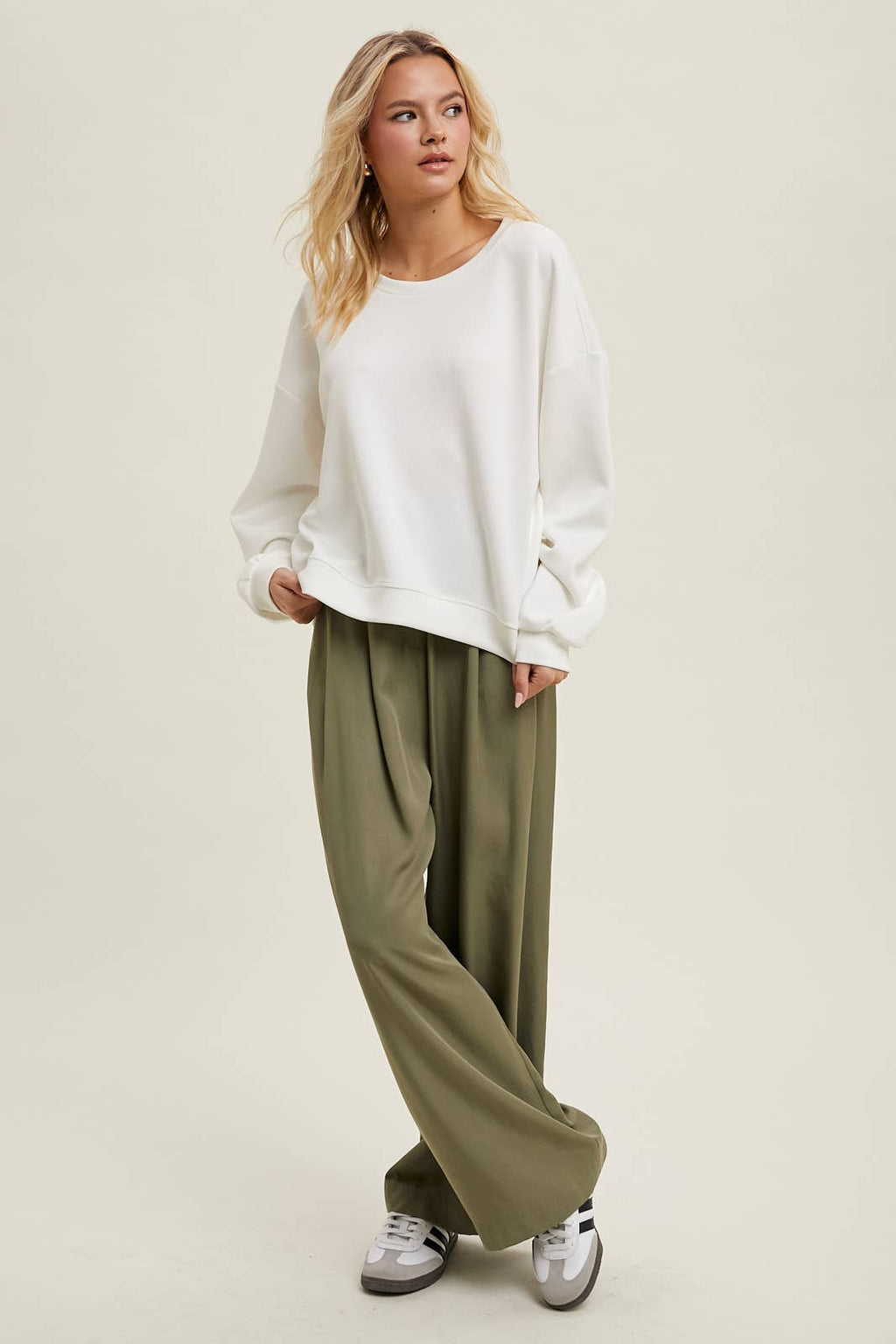 SCUBA RELAXED CROP SWEATSHIRT