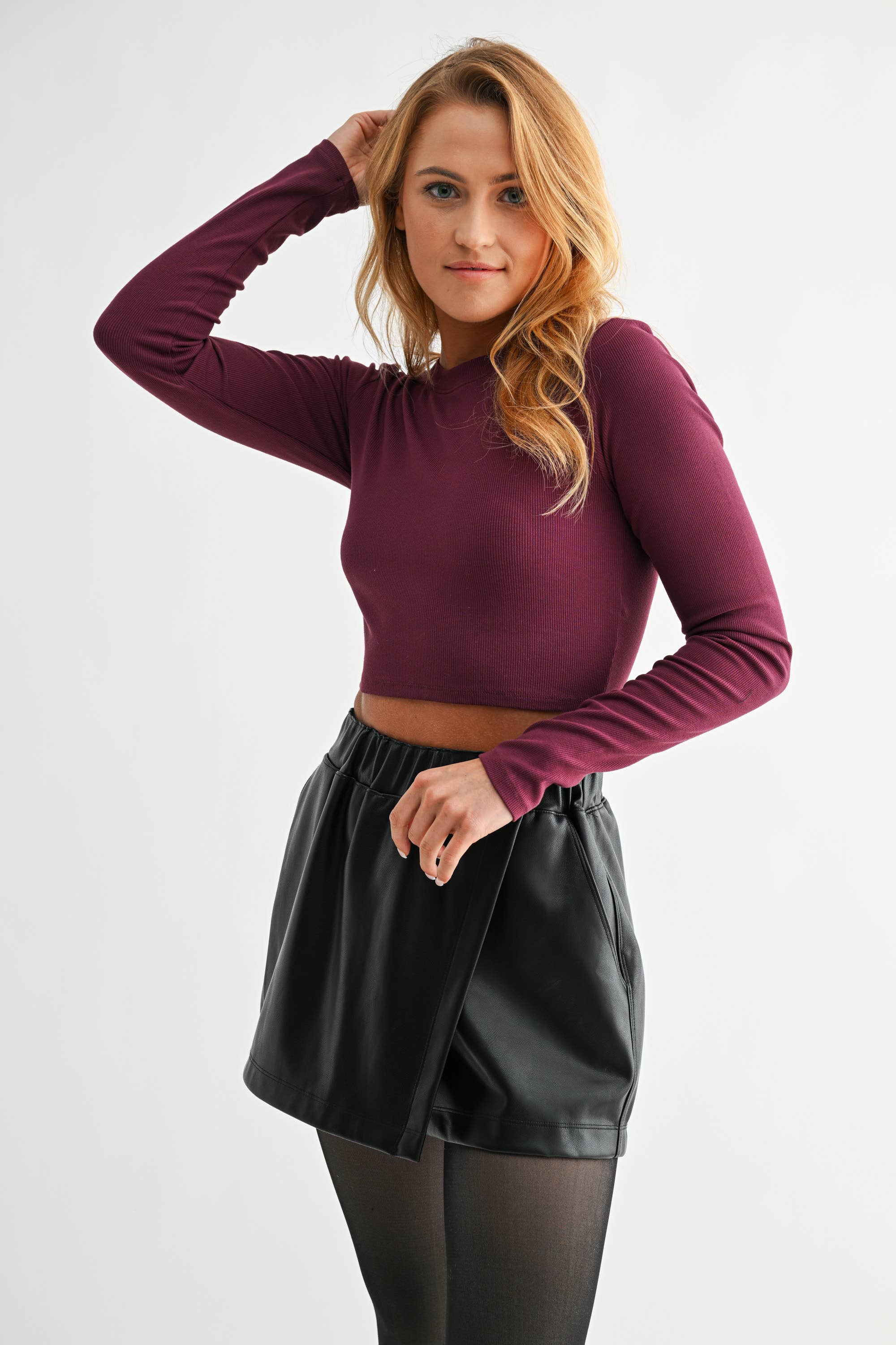 Essential Micro-Ribbed Long-Sleeved Cropped Top