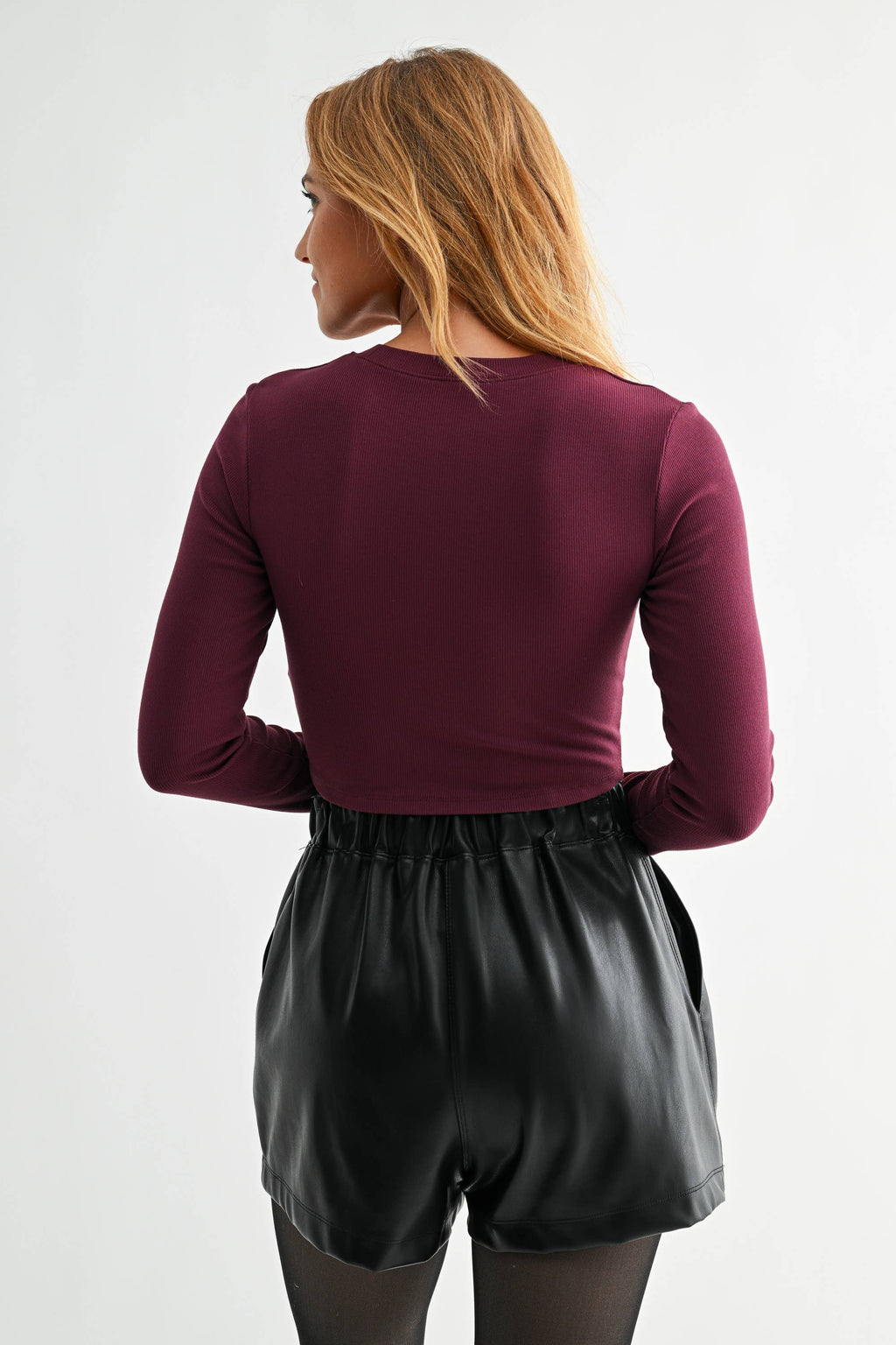 Essential Micro-Ribbed Long-Sleeved Cropped Top