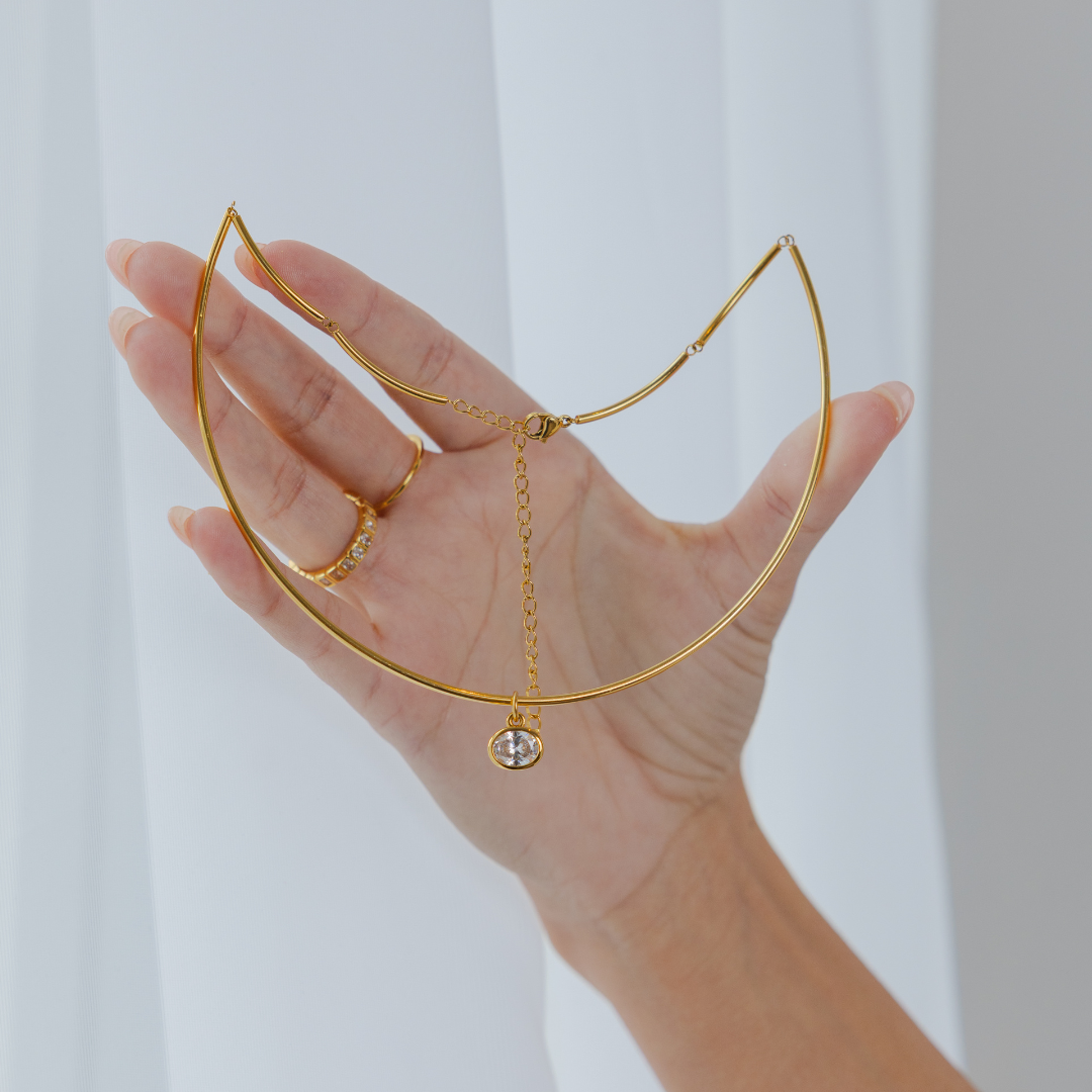 B. Grands 18K Gold Oval Crystal Collar Necklace