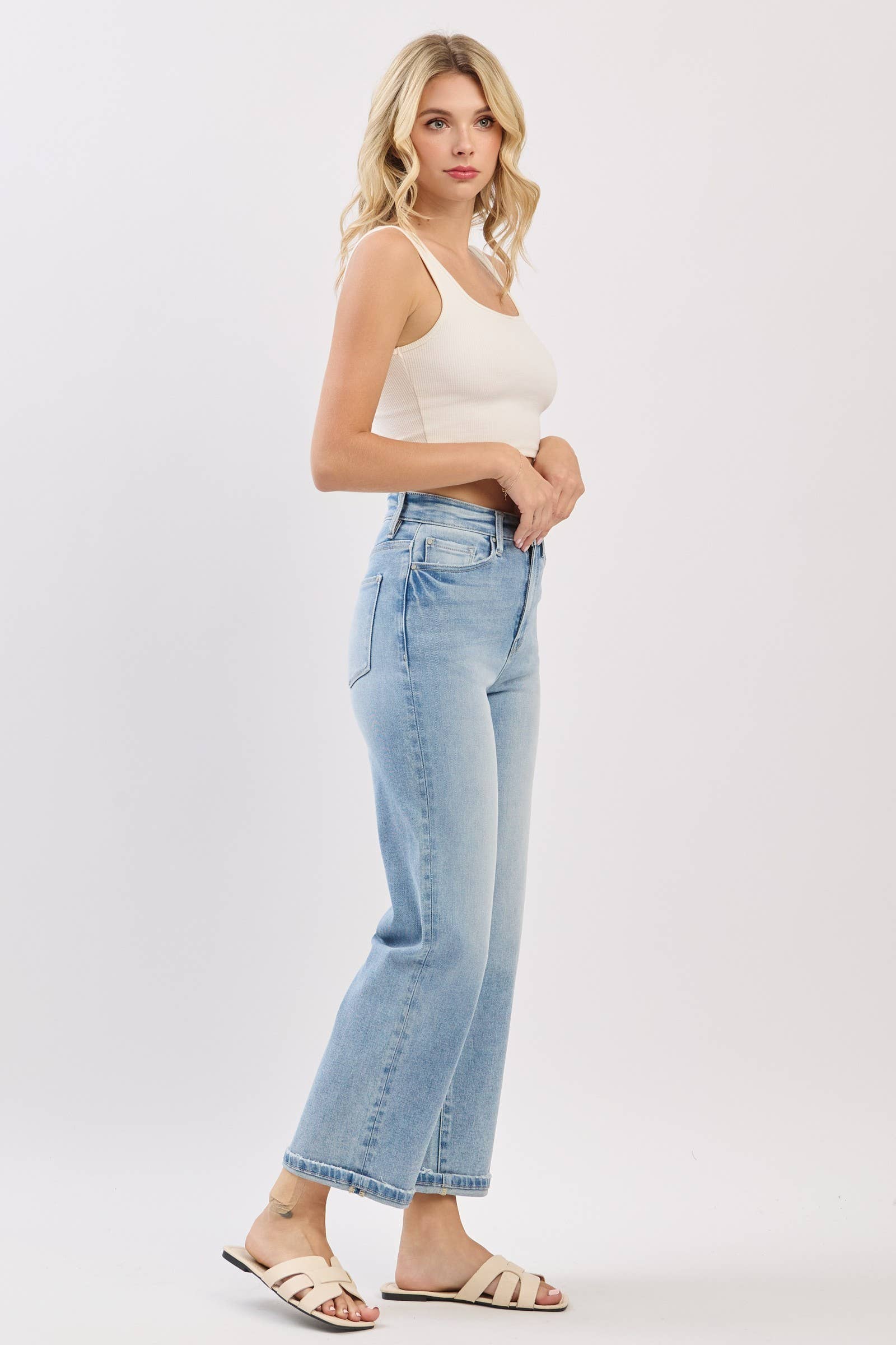 RELAXED STRAIGHT JEANS HIGH RISE
