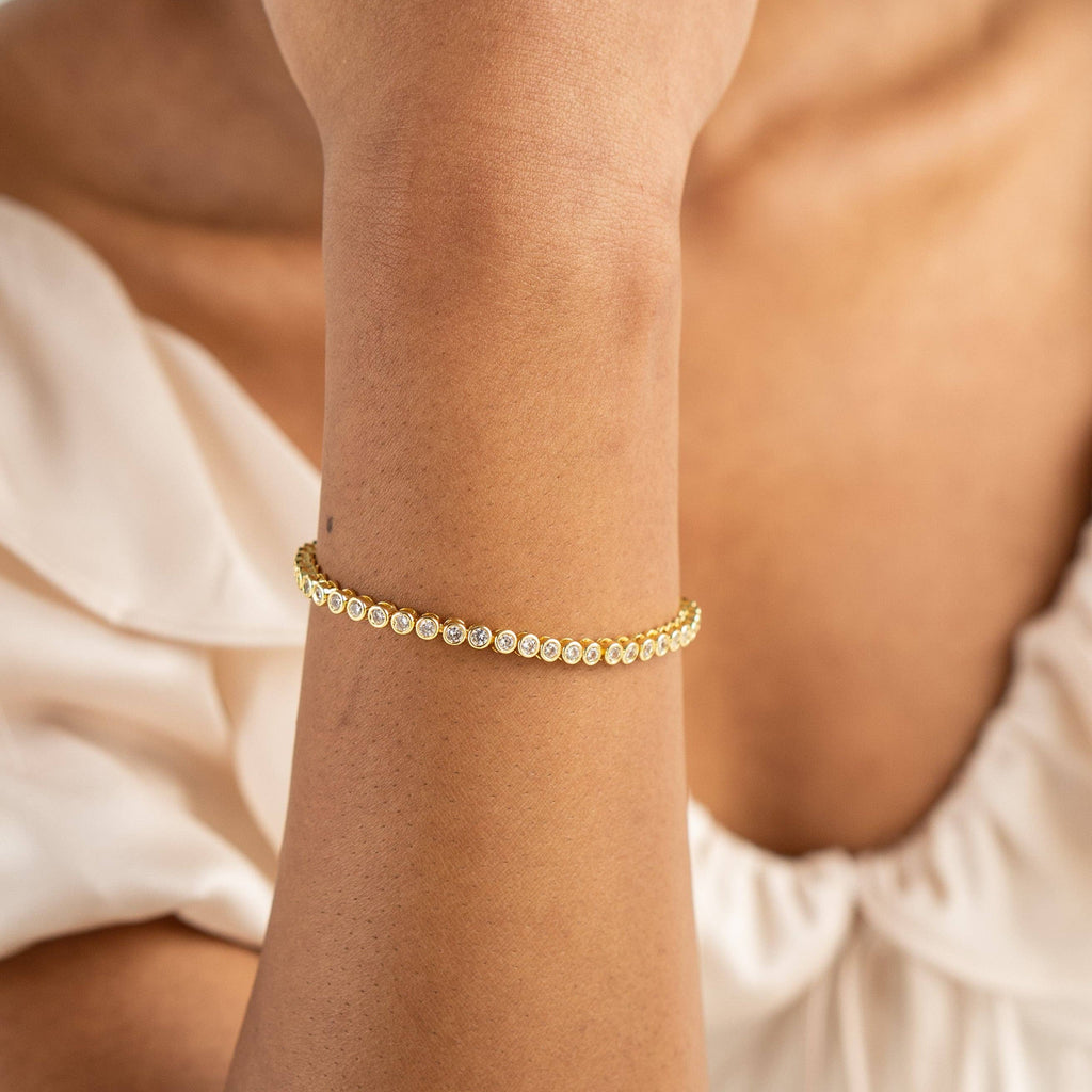 B. Grands 18K Gold Round Brilliant Tennis Bracelet