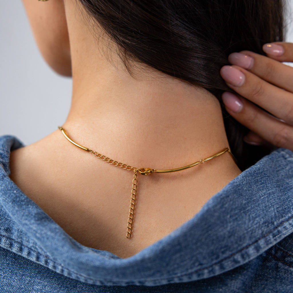B. Grands 18K Gold Oval Crystal Collar Necklace