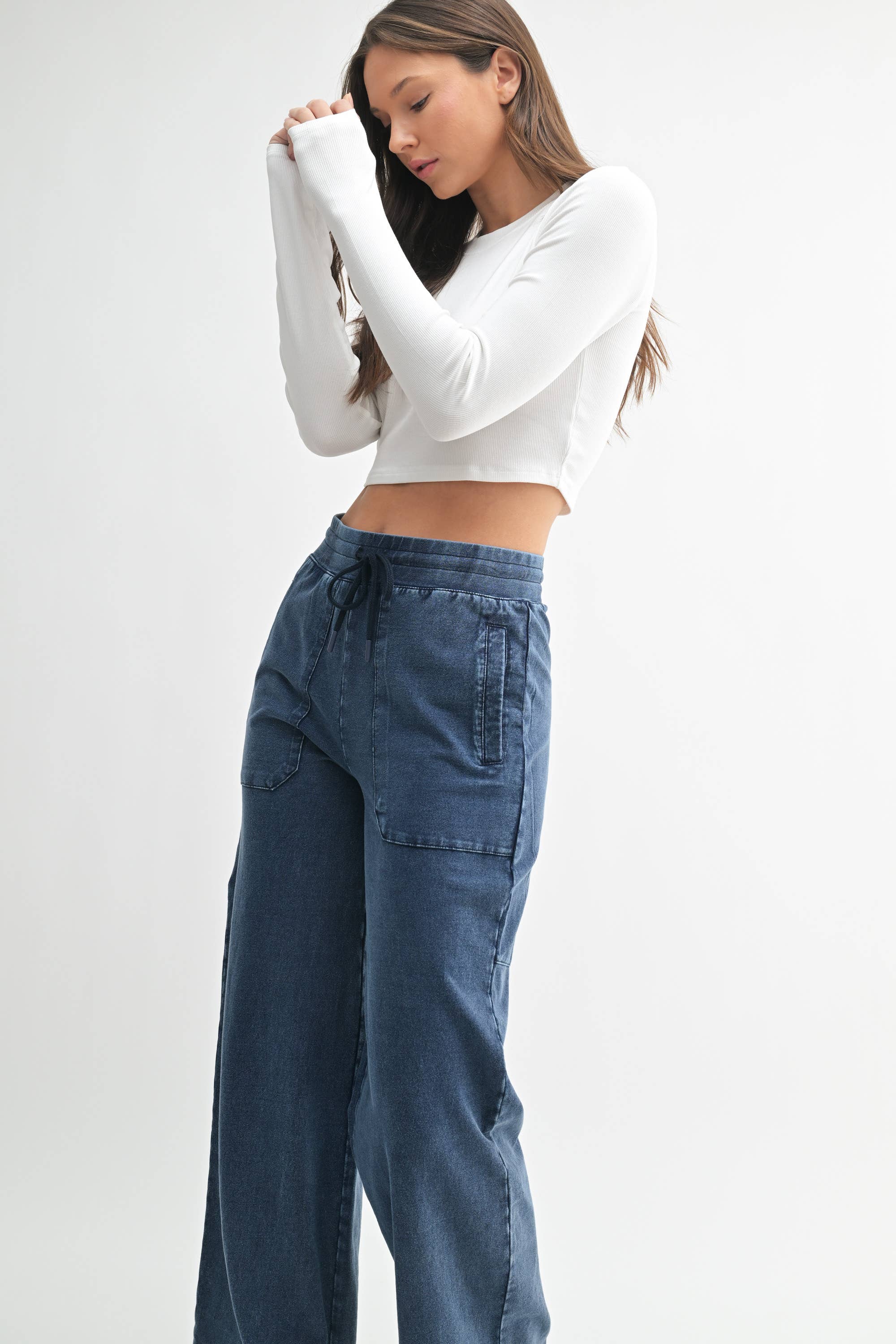 Essential Micro-Ribbed Long-Sleeved Cropped Top