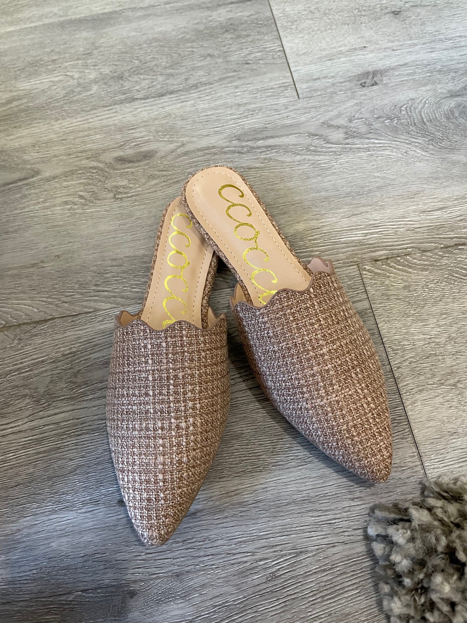 Dandelion Linen Mule