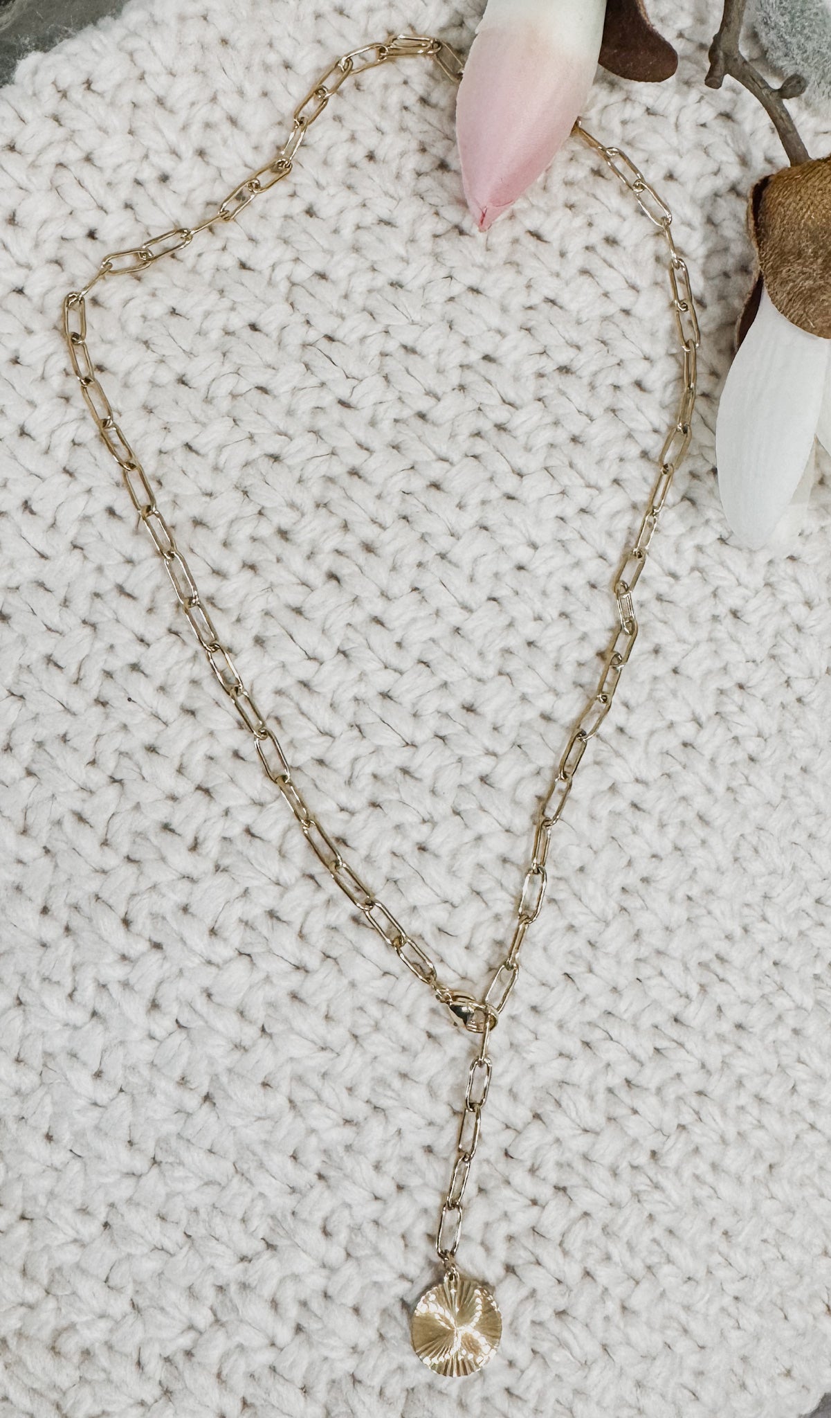 Luxe Gold Paperclip Chain w/Pendant