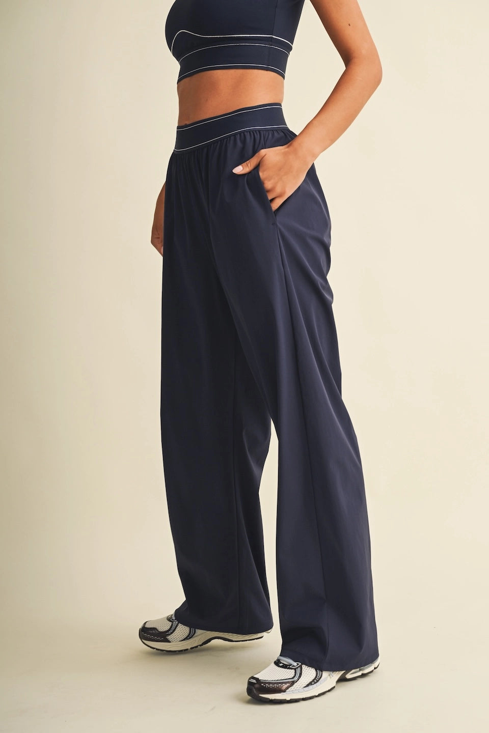 Everyday Relaxed Yoga Nylon Pants