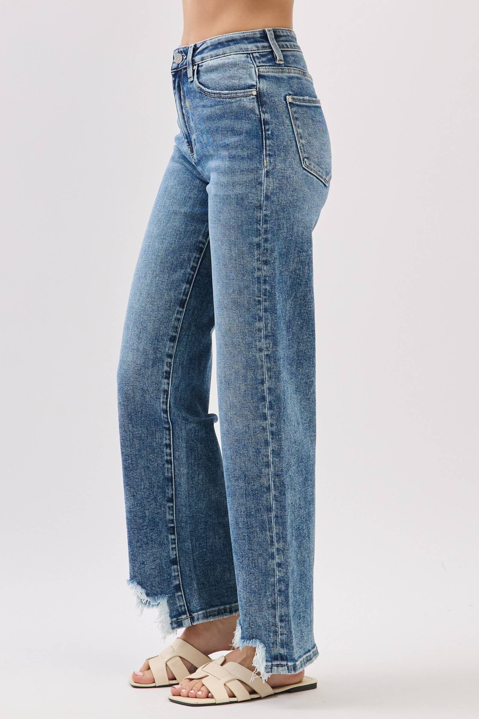 WIDE LEG W/ DESTROYED HEM