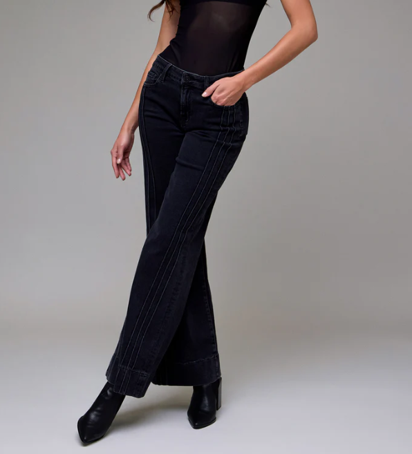 Happi Comfort Flare with Pintucks